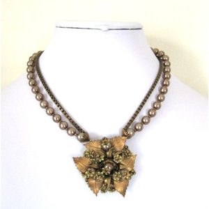 50s Golden floral vintage necklace AF177