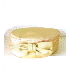 Pale gold vintage 60s bridal pillbox hat AZ042